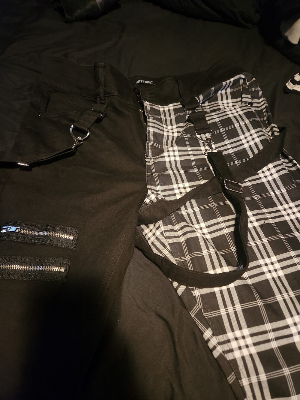 Hot Topic Skinny Jeans Juniors 17